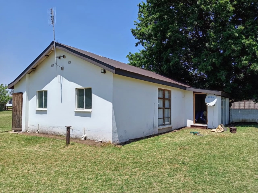 7 Bedroom Property for Sale in Memel Free State